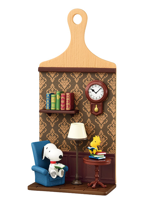 Re-Ment Peanuts Snoopy Miniature Board Blind Box Figure Collection.