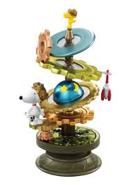 Re-Ment Peanuts Snoopy Spiral Diorama